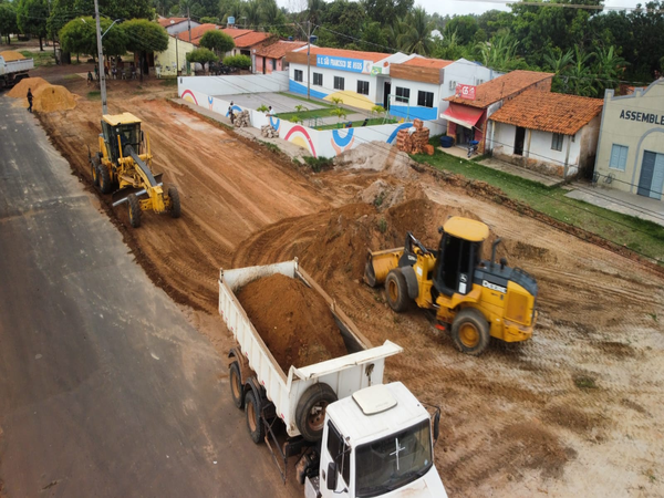 Prefeitura de Bom Lugar inicia segunda etapa da pavimentação do povoado Matinha.