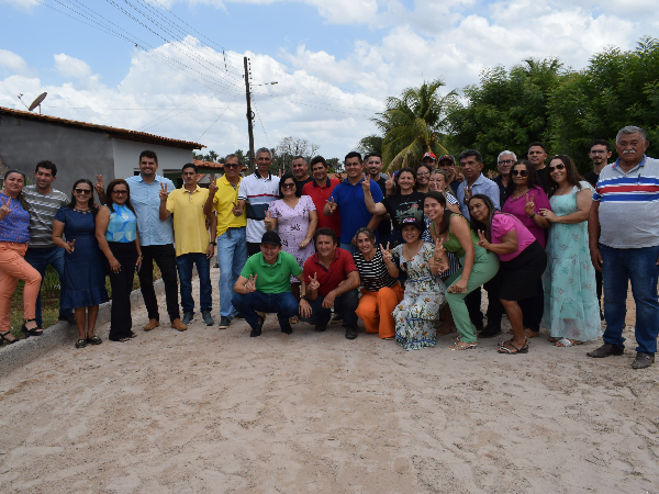 Prefeita em exercício, Irmã Rosinha, visita obras na zona rural de Bom Lugar.